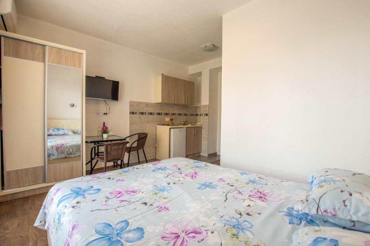 Apartments Elena Будва Экстерьер фото
