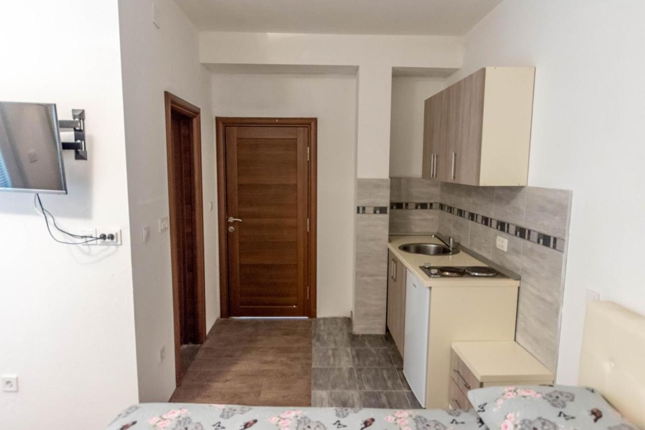 Apartments Elena Будва Экстерьер фото
