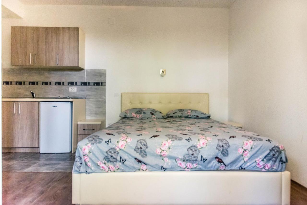 Apartments Elena Будва Экстерьер фото