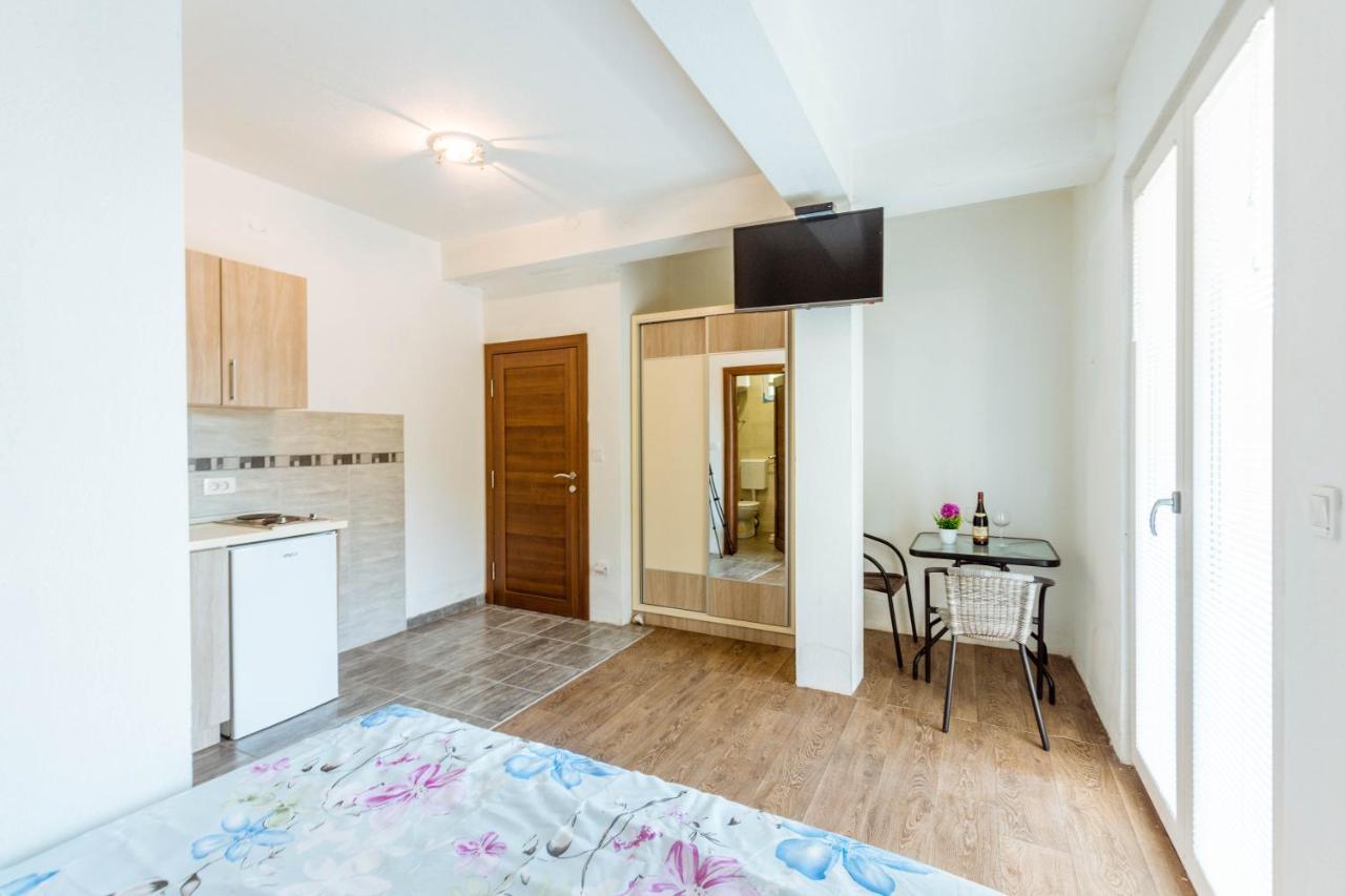 Apartments Elena Будва Экстерьер фото