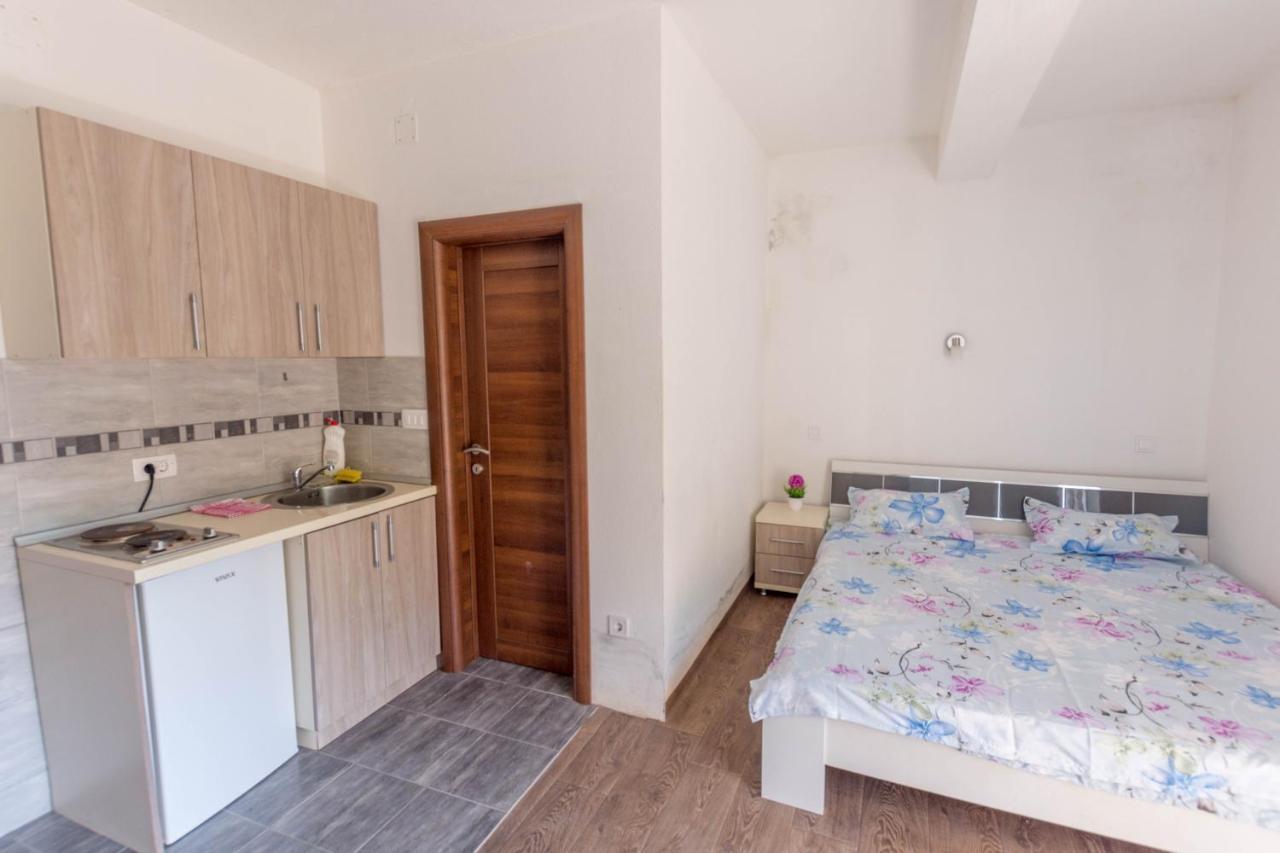 Apartments Elena Будва Экстерьер фото